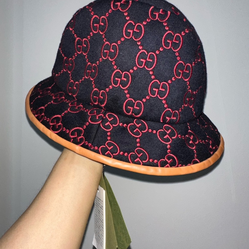 Gucci bucket hat